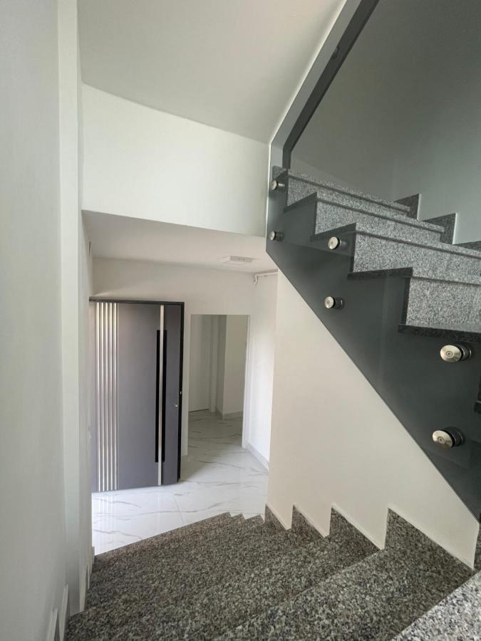 Rozi Apartments Загреб Экстерьер фото